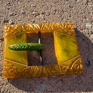 1930s Carved Bakelite Belt Buckle – Two‑Tone Amber & Jade Green